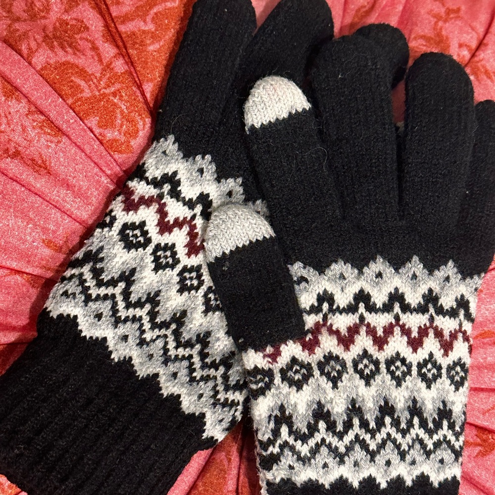 Fair Isle Knit Gloves